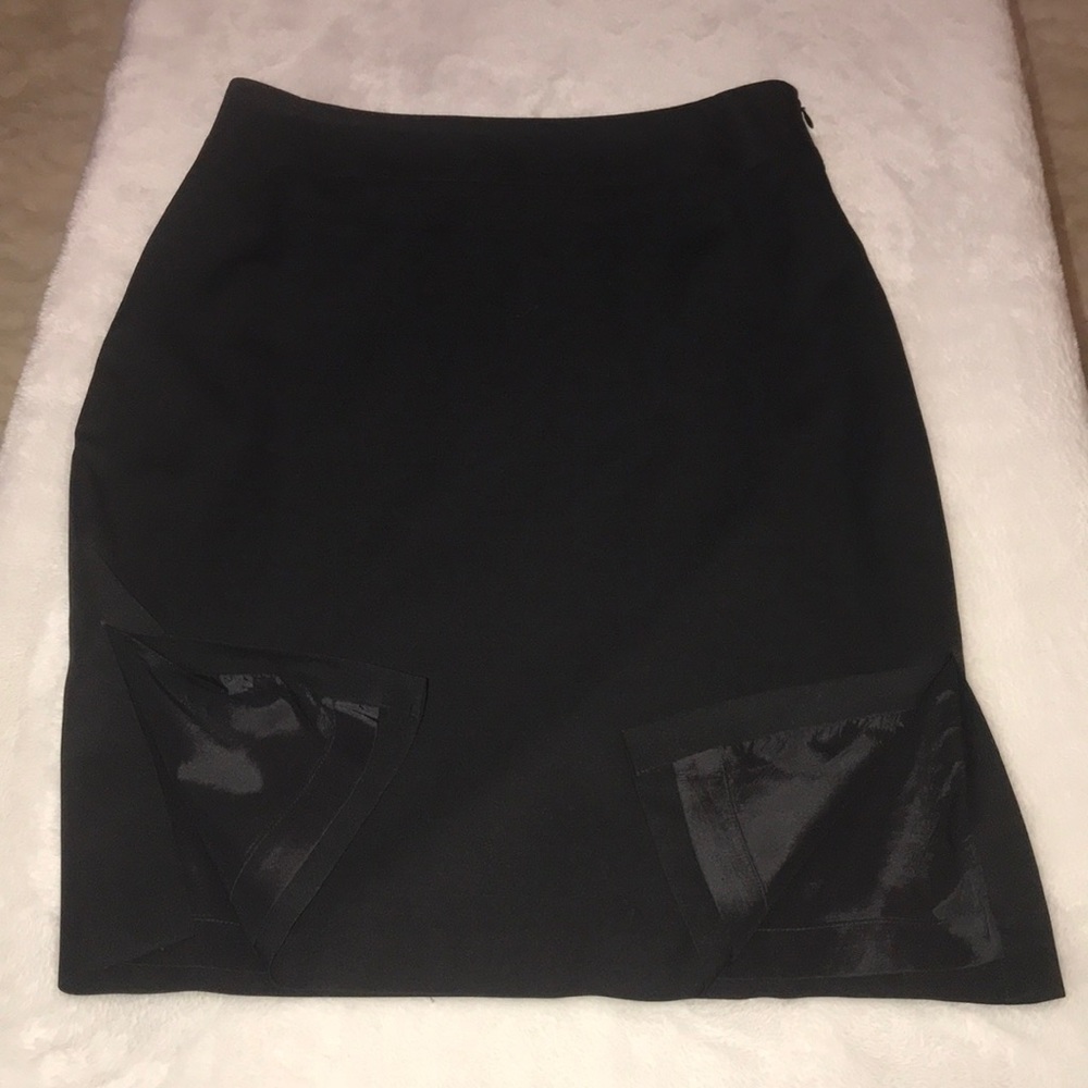 NWOT, Banana Republic Black skirt.